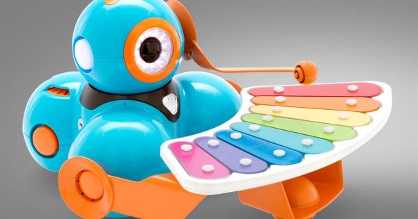 Wonder Workshop Dash and Dot Robot Wonder Pack