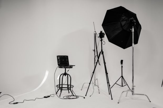 7 Things you Need to Set up a Home Photography Studio