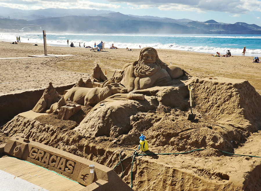 sand sculpture at Playa Canteras